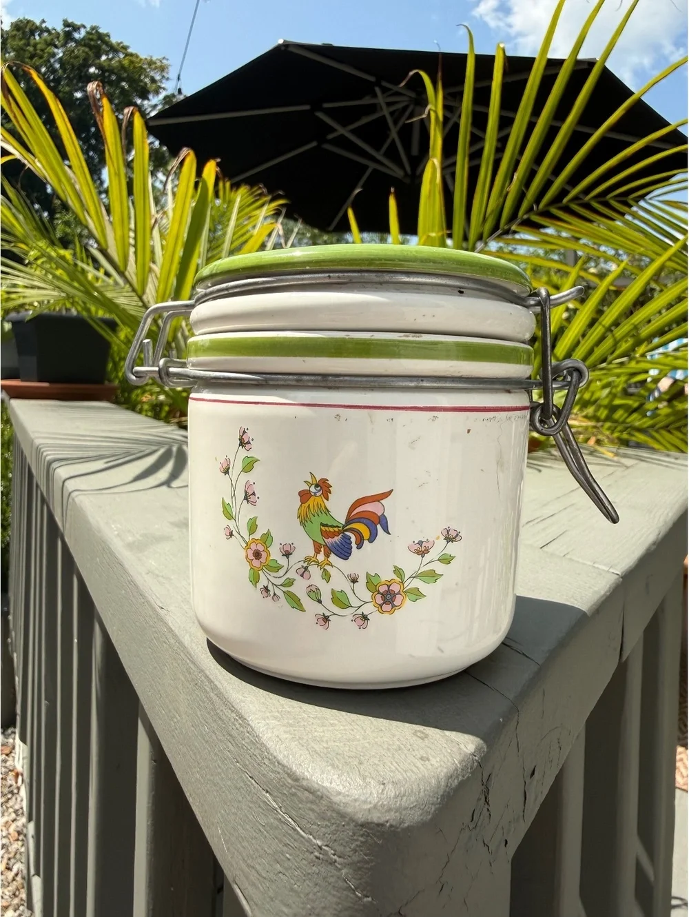 Vintage Ceramic Rooster Clamp Lid Canister Green Trim Kitchen Storage Jar
